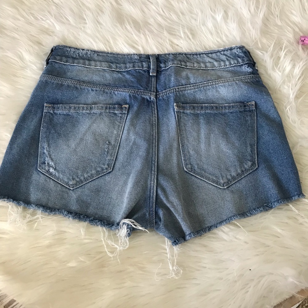 H&M Coachella boho distressed jean festival shorts - Picture 2 of 5